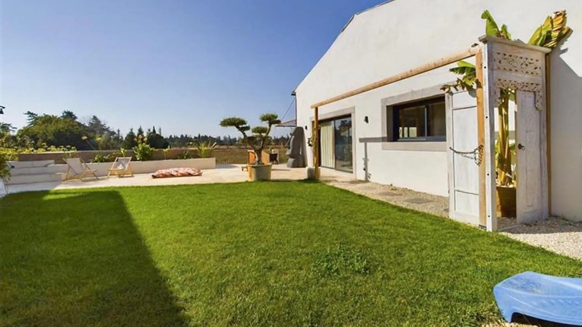 Beautiful Home In Eyragues With Wifi