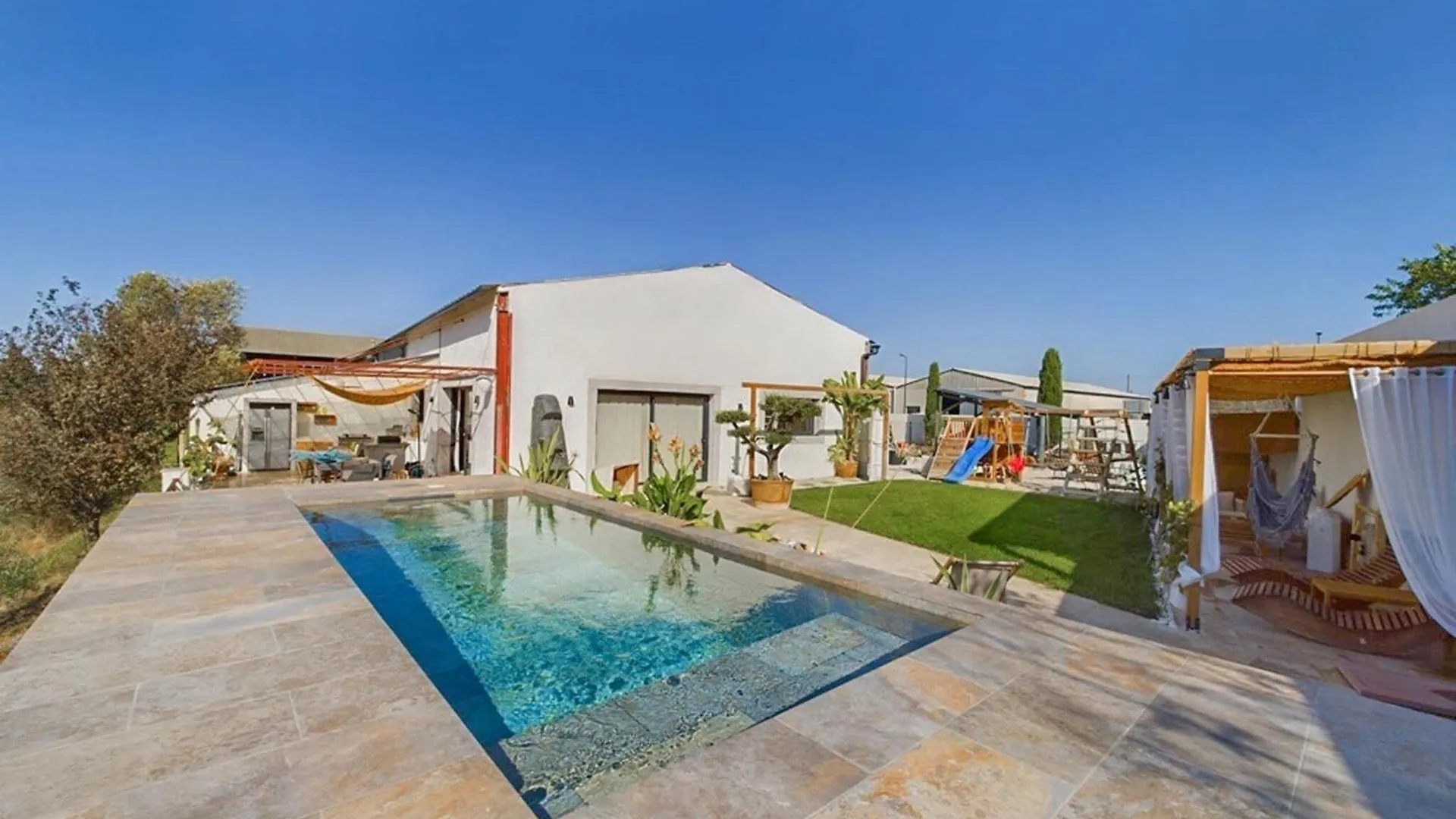 Beautiful Home In Eyragues With Wifi